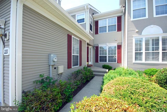 221 COLT ST, Pennington, NJ 08534