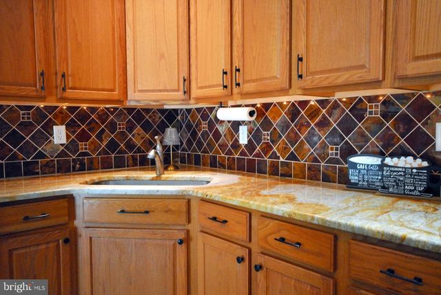 221 COLT ST, Pennington, NJ 08534