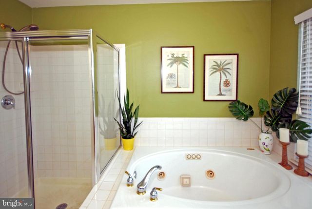 221 COLT ST, Pennington, NJ 08534