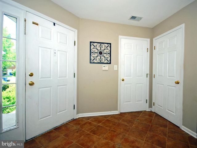 221 COLT ST, Pennington, NJ 08534