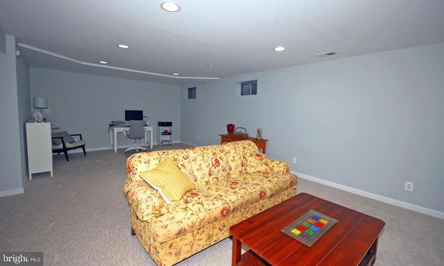 221 COLT ST, Pennington, NJ 08534