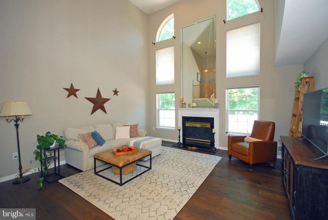 221 COLT ST, Pennington, NJ 08534