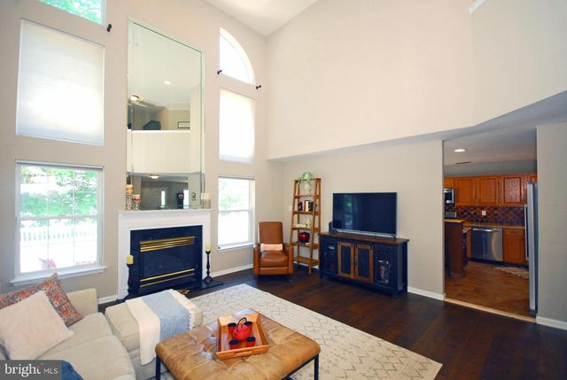 221 COLT ST, Pennington, NJ 08534