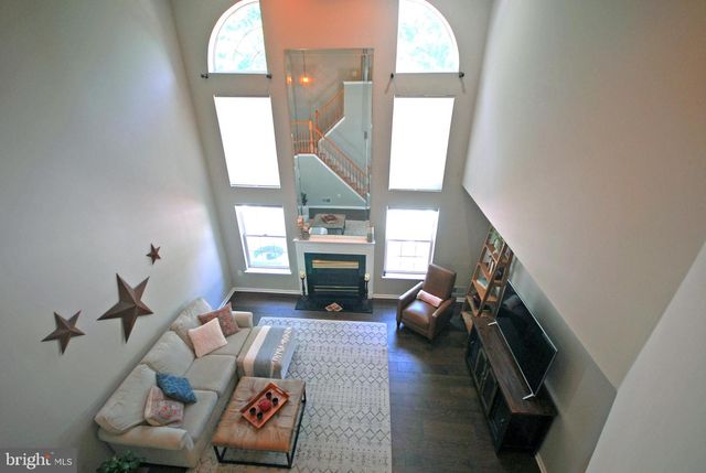 221 COLT ST, Pennington, NJ 08534