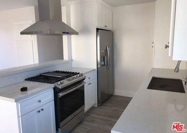 3025 Jeffrey Drive, Costa Mesa, CA 92626