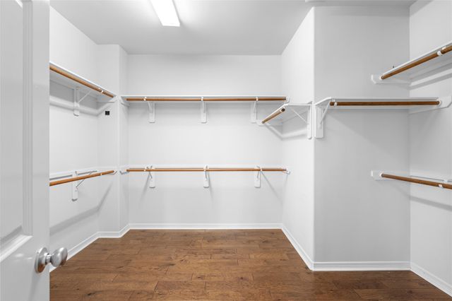 3210 W Park At Beverly Hills, Houston, TX 77057