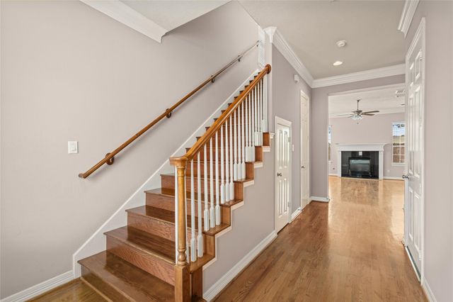 3210 W Park At Beverly Hills, Houston, TX 77057