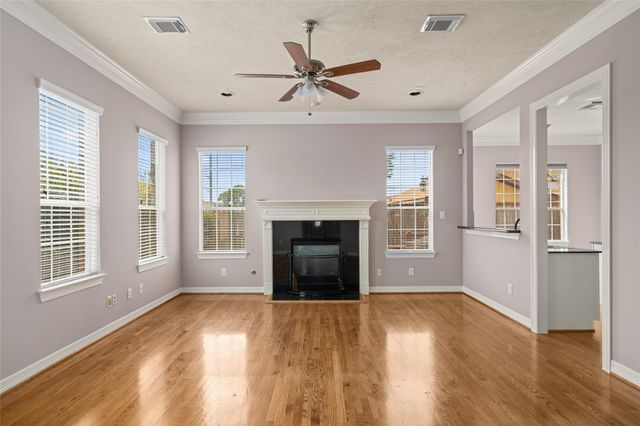 3210 W Park At Beverly Hills, Houston, TX 77057