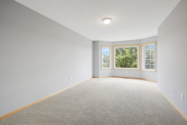 8014 Golden Valley Road, Golden Valley, MN 55427