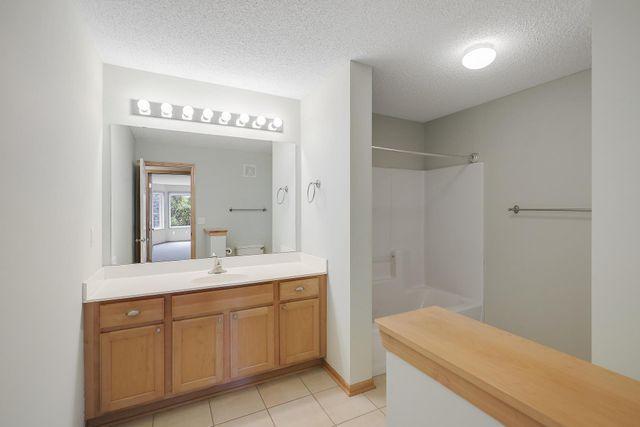 8014 Golden Valley Road, Golden Valley, MN 55427