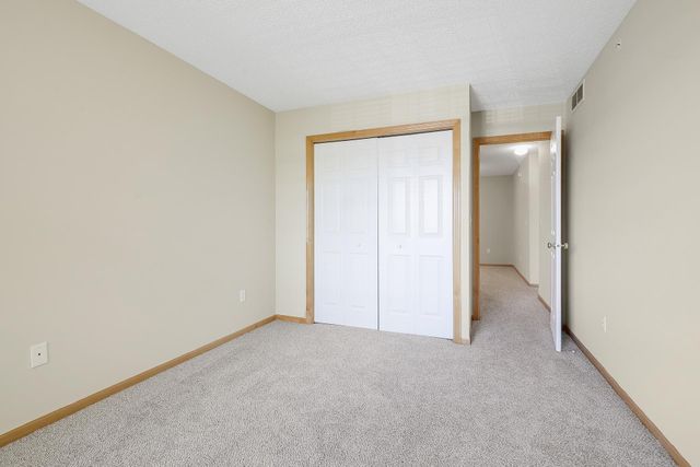 8014 Golden Valley Road, Golden Valley, MN 55427