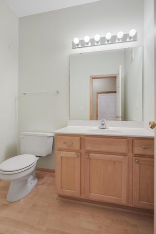 8014 Golden Valley Road, Golden Valley, MN 55427