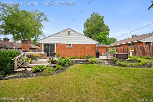 190 N Noble Street N, Milford Village, MI 48381