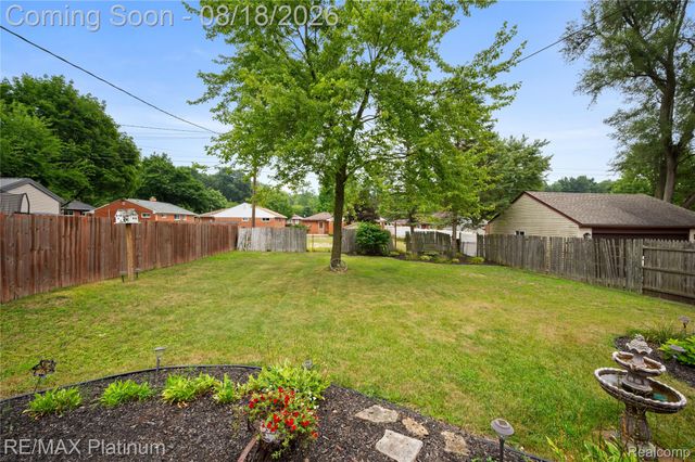 190 N Noble Street N, Milford Village, MI 48381