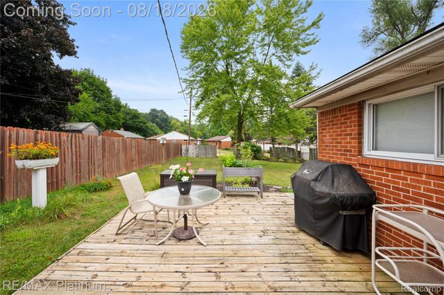 190 N Noble Street N, Milford Village, MI 48381