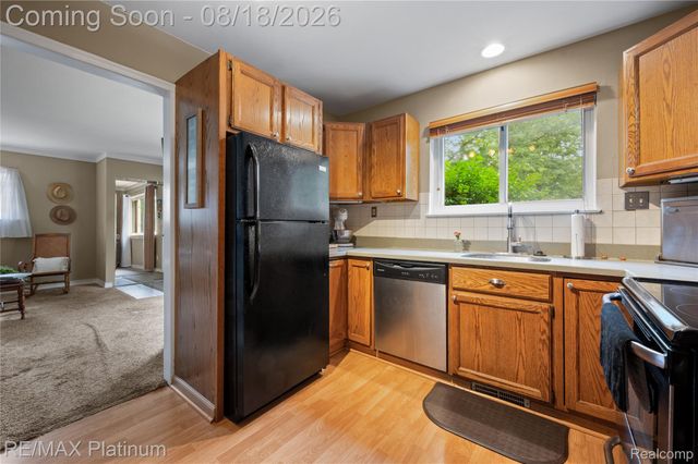 190 N Noble Street N, Milford Village, MI 48381
