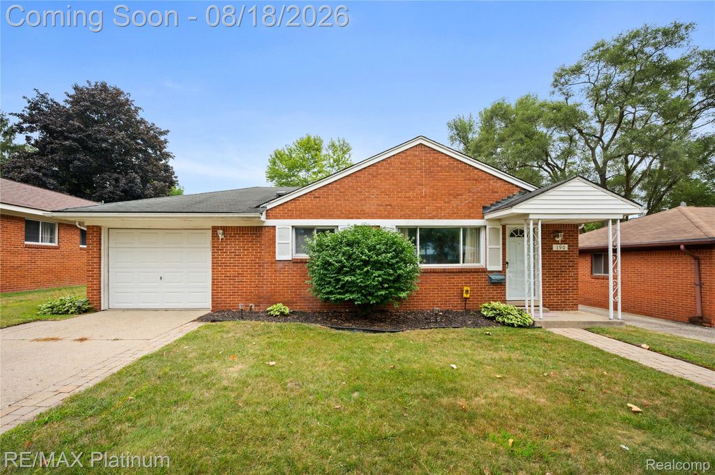 190 N Noble Street N, Milford Village, MI 48381