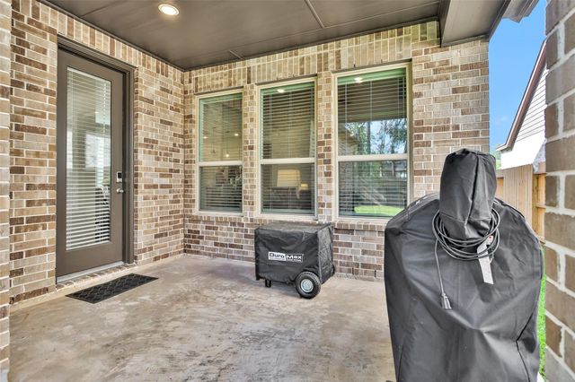 440 Flowering Lotus Court, Conroe, TX 77318