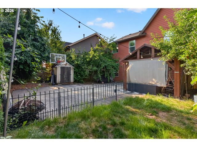 17122 Sw ROOSEVELT St, Sherwood, OR 97140