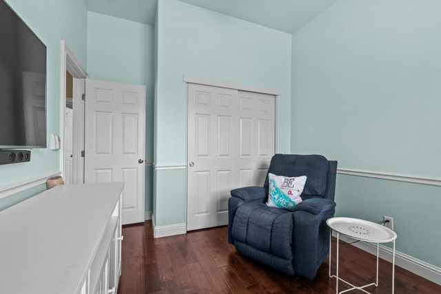 7121 Gladwin Way, Elk Grove, CA 95757