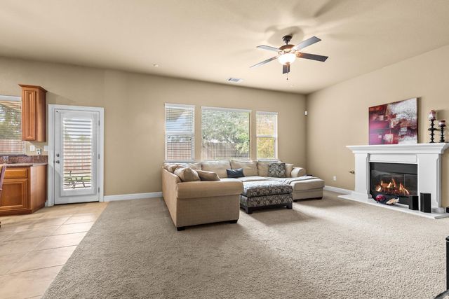 7121 Gladwin Way, Elk Grove, CA 95757
