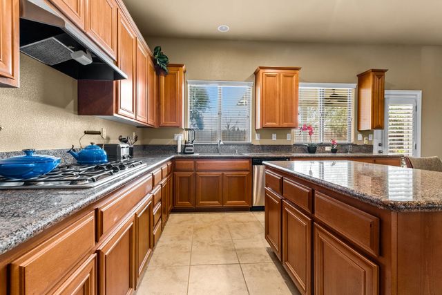 7121 Gladwin Way, Elk Grove, CA 95757