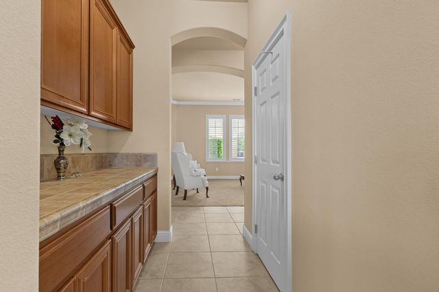7121 Gladwin Way, Elk Grove, CA 95757