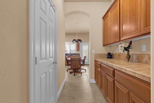 7121 Gladwin Way, Elk Grove, CA 95757