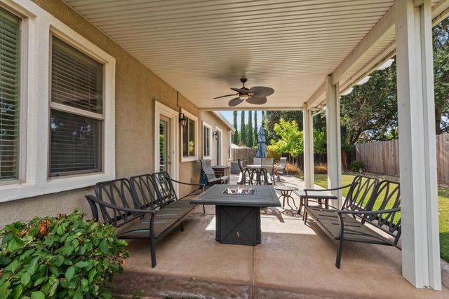 7121 Gladwin Way, Elk Grove, CA 95757
