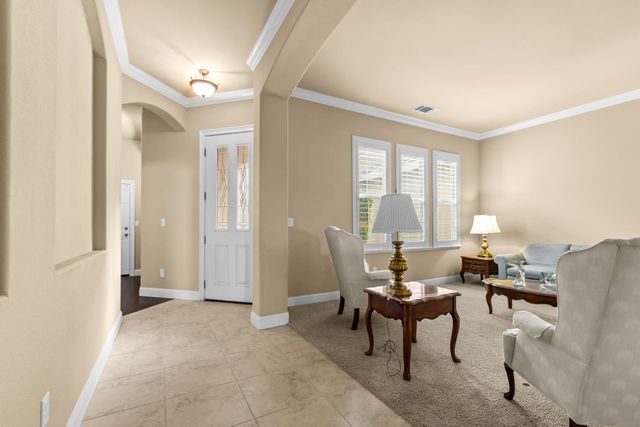 7121 Gladwin Way, Elk Grove, CA 95757