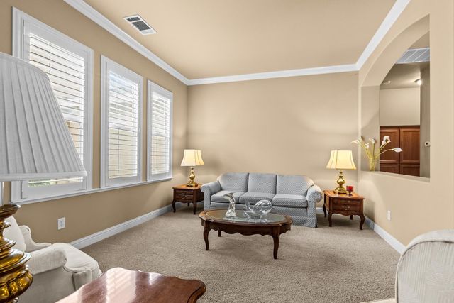 7121 Gladwin Way, Elk Grove, CA 95757