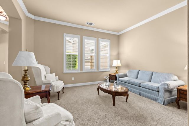7121 Gladwin Way, Elk Grove, CA 95757