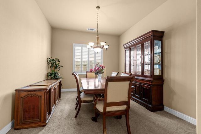 7121 Gladwin Way, Elk Grove, CA 95757