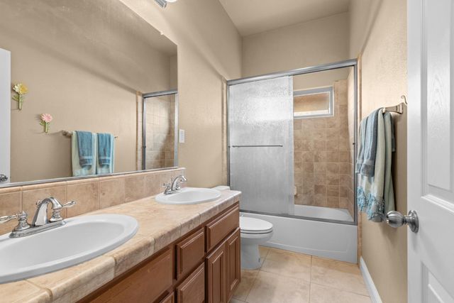 7121 Gladwin Way, Elk Grove, CA 95757