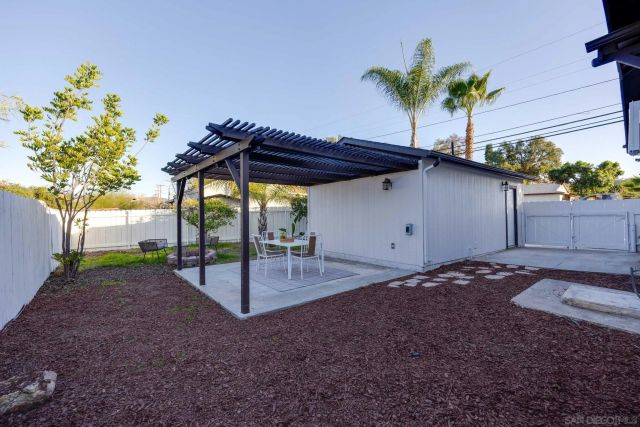 9428 Prospect Ave, Santee, CA 92071