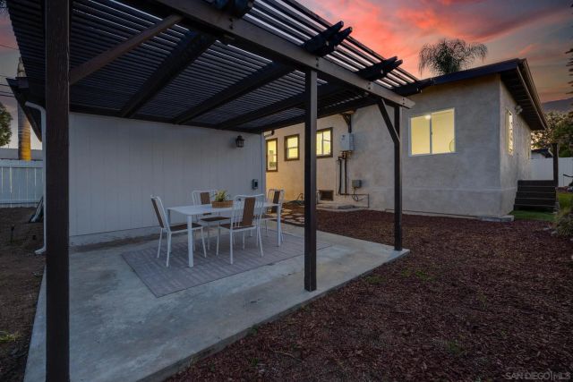 9428 Prospect Ave, Santee, CA 92071