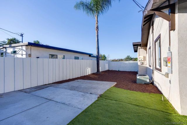 9428 Prospect Ave, Santee, CA 92071