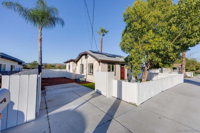 9428 Prospect Ave, Santee, CA 92071