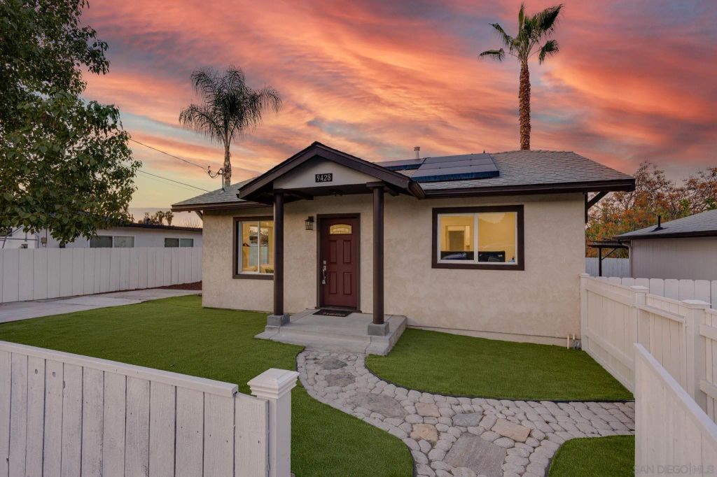 9428 Prospect Ave, Santee, CA 92071