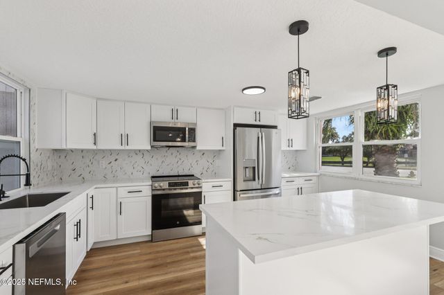 3431 WAVERLY DOCK Road, Jacksonville, FL 32223