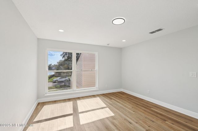 3431 WAVERLY DOCK Road, Jacksonville, FL 32223