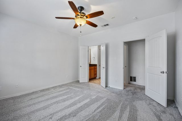 950 Henderson Street 1104, Fort Worth, TX 76102