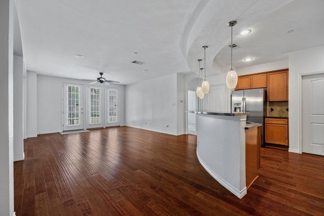 950 Henderson Street 1104, Fort Worth, TX 76102