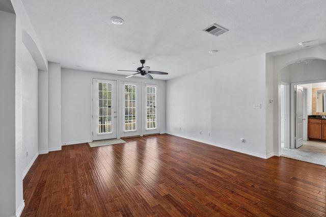 950 Henderson Street 1104, Fort Worth, TX 76102