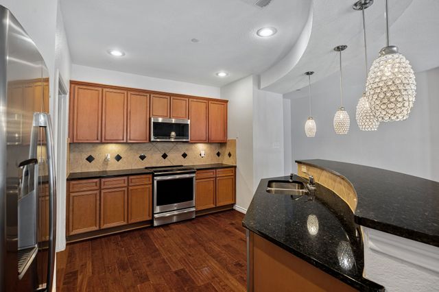 950 Henderson Street 1104, Fort Worth, TX 76102