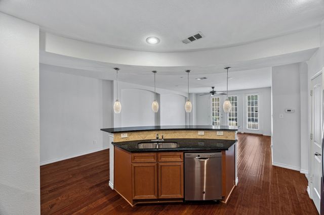 950 Henderson Street 1104, Fort Worth, TX 76102