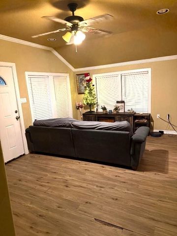 138 Shady Lane, West Columbia, TX 77486