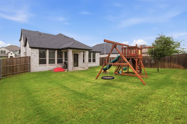 129 Chase Creek Drive, Lavon, TX 75166