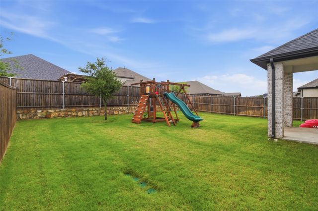 129 Chase Creek Drive, Lavon, TX 75166