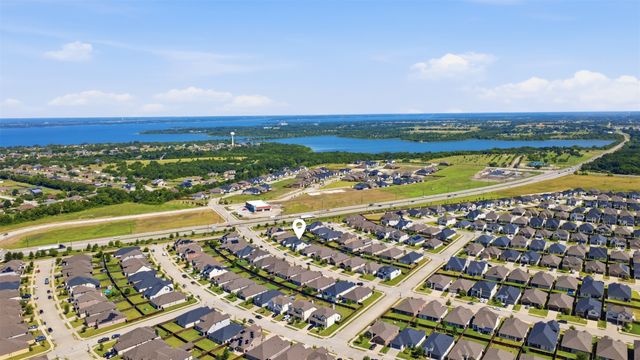 129 Chase Creek Drive, Lavon, TX 75166